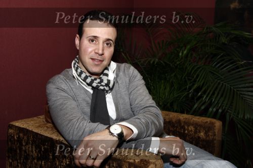 Breda 11 februari 2009
De marokaanse zanger Rachid bij hotel Princeville.
Peter Smulders bv