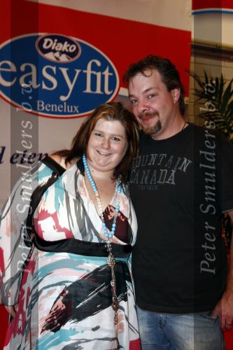 Utrecht 8 mei 2009
Rebecca van popstars bij diako easyfit in Utrecht. Rebecca is al ruim 10 kg afgevallen en 20 cm. Ook gaat ze trouwen met haar man Michael.
Peter Smulders bv
