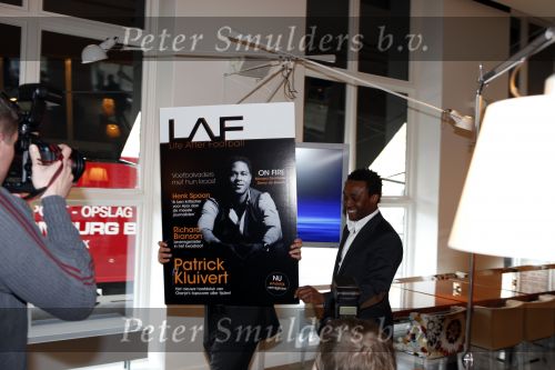Amsterdam 24 maart 2009
Presentatie LAF Life after Football in club Momo. patrick Kluivert Zhouf Regi Blinker en Charly Luske
Peter Smulders bv