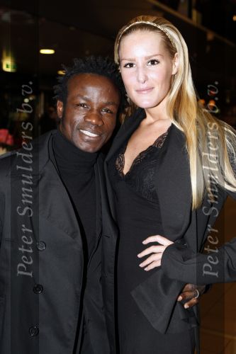 Rotterdam 25 oktober 2007
Premiere Holiday on ice in ahoy. Regilio Tuur met vriendin Josh