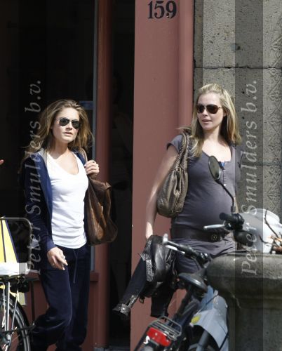 Amsterdam 21 april 2008
Renate Verbaan zwanger met Nikki plessen op de cornelis schuytstraat.
Peter Smulders bv