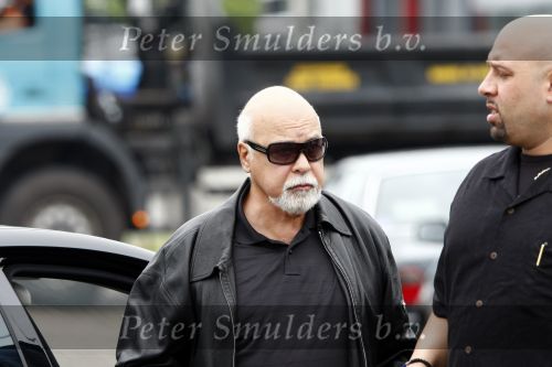 Amsterdam 5 juni 2008
Celine Dion haar man Rene Angelil en dochter Celine Najomi vertrekken uit het Amstel Hotel om vanaf schiphol oost met een prive vliegtuig naar Denemarken te vliegen.