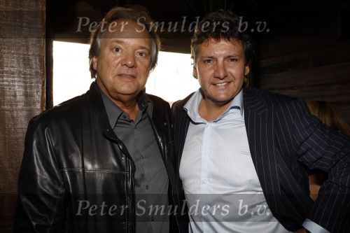 Leidschendam 4 oktober 2007
Rene Froger bij boekuitreiking henk de gier. John v Katwijk met rene
