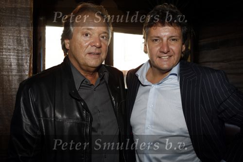 Leidschendam 4 oktober 2007
Rene Froger bij boekuitreiking henk de gier. John v Katwijk met rene
