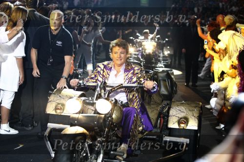 Amsterdam 24 mei 2008
Toppers in concert in de arena met Rene Froger op de motor