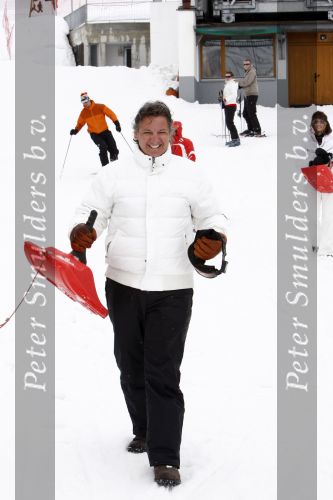 Lech 27 februari 2008
Rene en Natasja Froger aan het rodelen met Maxime en didier op wintersport vakantie.
Peter Smulders bv
