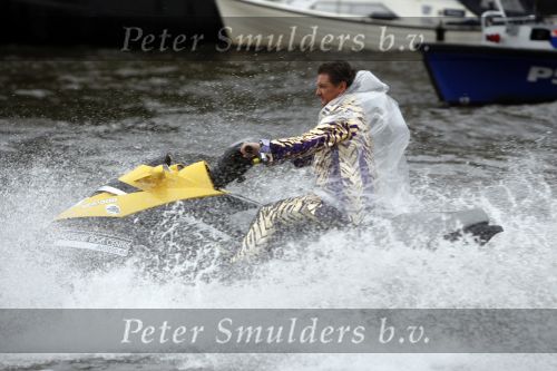 Amsterdam 30 september 2008
Persconferentie van de toppers Rene Froger Gordon en Gerard Joling ivm hun deelname aan het songfestival in het amstel hotel. toppers op jet ski\'s
Peter Smulders bv