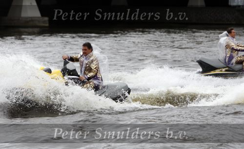 Amsterdam 30 september 2008
Persconferentie van de toppers Rene Froger Gordon en Gerard Joling ivm hun deelname aan het songfestival in het amstel hotel. toppers op jet ski\'s
Peter Smulders bv