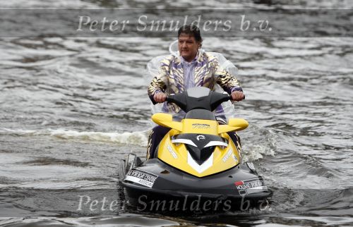 Amsterdam 30 september 2008
Persconferentie van de toppers Rene Froger Gordon en Gerard Joling ivm hun deelname aan het songfestival in het amstel hotel. toppers op jet ski\'s
Peter Smulders bv