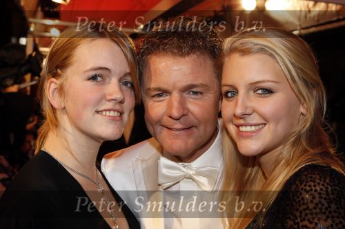Amsterdam 5 november 2007
Premiere Hans Klok , see you in Vegas in Tuschinski. Rene Mioch met zijn dochters