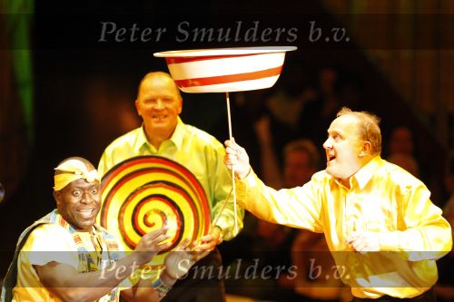 Amsterdam 17 december 2007
Tros Kerstcircus bij afrika afrika . Gerrie Muhren Hans v Breukelen Johnny Bosman Stanley Menzo en Rene en Willy v d Kerkhof