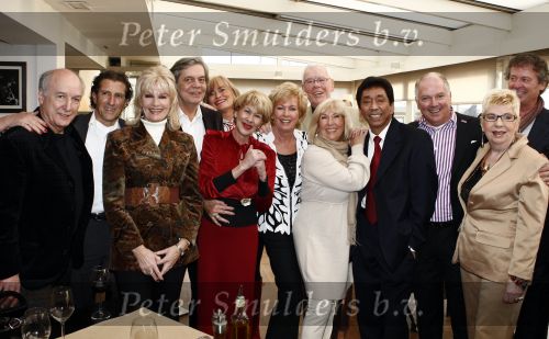 Loosdrecht 28 januari 2009
Presentatie dvd Ria Valk bij het golden tulip hotel. Ria oa met Johnny Lion Anneke Gronloh Willeke Alberti Peter Koelewijn Saskia en Serge Ronnie Tober Rien Wolff Corrie v Gorp Jose Hoebee Viola Holt  Anneke Gronloh
Peter Smulders bv