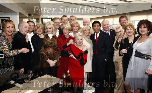 Loosdrecht 28 januari 2009
Presentatie dvd Ria Valk bij het golden tulip hotel. Ria oa met Johnny Lion Anneke Gronloh Willeke Alberti Peter Koelewijn Saskia en Serge Ronnie Tober Rien Wolff Corrie v Gorp Jose Hoebee Viola Holt  Anneke Gronloh
