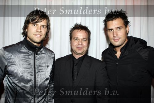 Uitgeest 19 januari 2009
Feest Henk Geels n Bobs saloon. Mentalist Richard Stooker met nick en simon
Peter Smulders bv