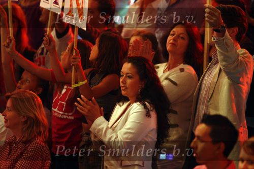 Hilversum 1 mei 2009
Roan van X factor met zijn vrouw en kinderen na uitschakeling in halve finale.
Peter Smulders bv