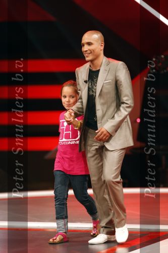 Hilversum 1 mei 2009
Roan X factor tijdens halve finale van X factor in studio 22.
Peter Smulders bv