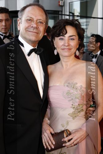Rotterdam 20 april 2008
Premiere les Miserables  in het nieuwe Luxor theater. Rob de Nijs met vriendin Henriette
Peter Smulders bv