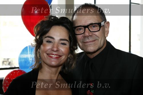 Tilburg 25 januari 2009
Premiere High school musical in schouwburg Tilburg. Rob de Nijs met zijn vrouw Henriette
Peter Smulders bv