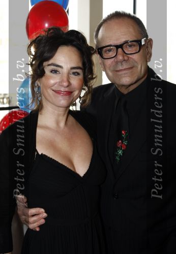 Tilburg 25 januari 2009
Premiere High school musical in schouwburg Tilburg. Rob de Nijs met zijn vrouw Henriette
Peter Smulders bv