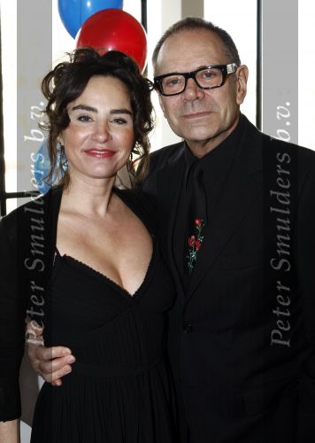 Tilburg 25 januari 2009
Premiere High school musical in schouwburg Tilburg. Rob de Nijs met zijn vrouw Henriette
Peter Smulders bv