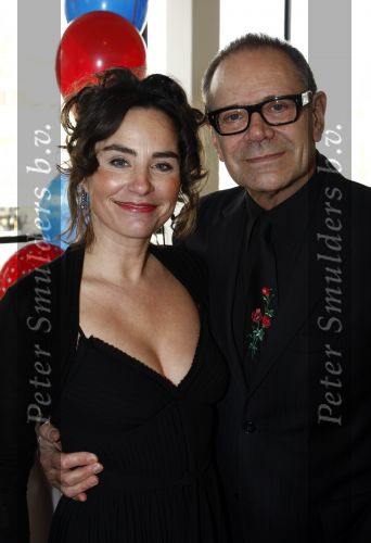 Tilburg 25 januari 2009
Premiere High school musical in schouwburg Tilburg. Rob de Nijs met zijn vrouw Henriette
Peter Smulders bv