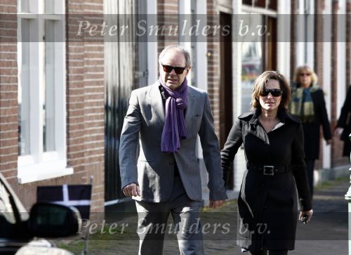 Hoorn 27 maart 2009
Begrafenis Martin Brozius. Aanwezig Rob de Nijs met zijn vrouw Henriette
Peter Smulders bv