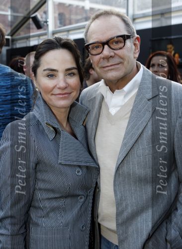 Amsterdam 31 januari 2009
Modeshow van Addy v d  Krommenacker op de amsterdam fashion week. Rob de Nijs met zijn vrouw Henriette
Peter Smulders bv