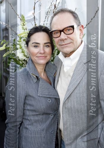 Amsterdam 31 januari 2009
Modeshow van Addy v d  Krommenacker op de amsterdam fashion week. Rob de Nijs met zijn vrouw Henriette
Peter Smulders bv