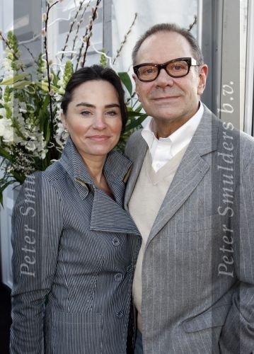 Amsterdam 31 januari 2009
Modeshow van Addy v d  Krommenacker op de amsterdam fashion week. Rob de Nijs met zijn vrouw Henriette
Peter Smulders bv
