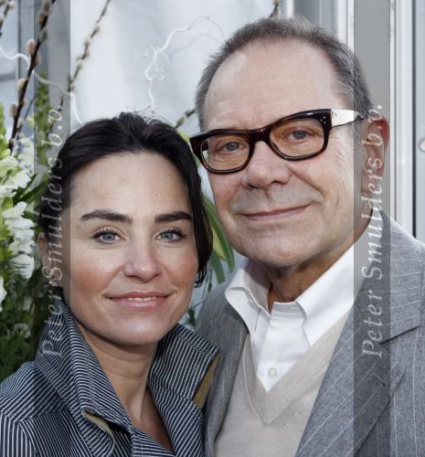 Amsterdam 31 januari 2009
Modeshow van Addy v d  Krommenacker op de amsterdam fashion week. Rob de Nijs met zijn vrouw Henriette
Peter Smulders bv
