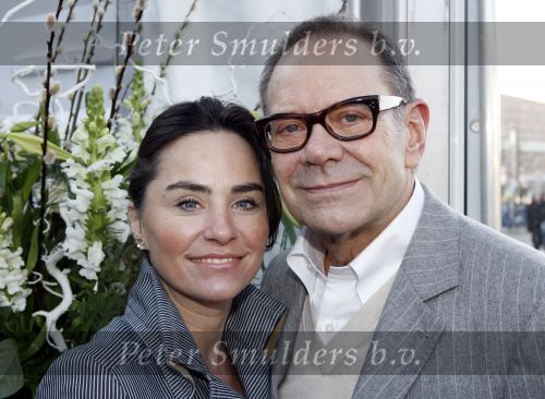 Amsterdam 31 januari 2009
Modeshow van Addy v d  Krommenacker op de amsterdam fashion week. Rob de Nijs met zijn vrouw Henriette
Peter Smulders bv