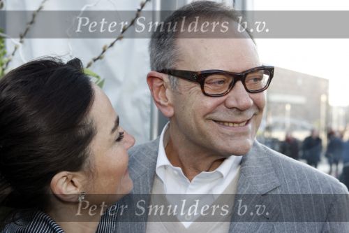 Amsterdam 31 januari 2009
Modeshow van Addy v d  Krommenacker op de amsterdam fashion week. Rob de Nijs met zijn vrouw Henriette
Peter Smulders bv