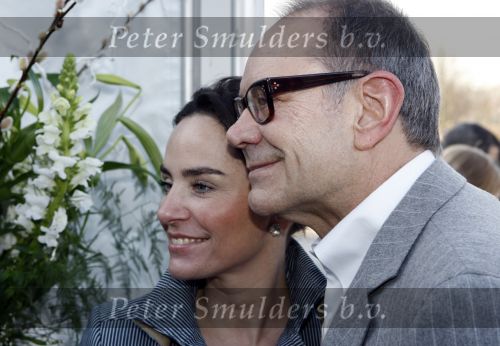 Amsterdam 31 januari 2009
Modeshow van Addy v d  Krommenacker op de amsterdam fashion week. Rob de Nijs met zijn vrouw Henriette
Peter Smulders bv