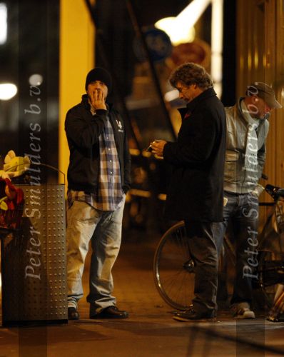 Amsterdam 25 november 2007
Robbie Williams bezoekt met zijn nieuwe vriendin Ayda Field en vrienden Amsterdam. Hij slaapt in het Amstel hotel en ging daarna naar een smartshop en een koffieshop.