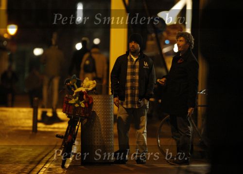 Amsterdam 25 november 2007
Robbie Williams bezoekt met zijn nieuwe vriendin Ayda Field en vrienden Amsterdam. Hij slaapt in het Amstel hotel en ging daarna naar een smartshop en een koffieshop.