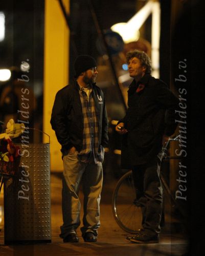 Amsterdam 25 november 2007
Robbie Williams bezoekt met zijn nieuwe vriendin Ayda Field en vrienden Amsterdam. Hij slaapt in het Amstel hotel en ging daarna naar een smartshop en een koffieshop.