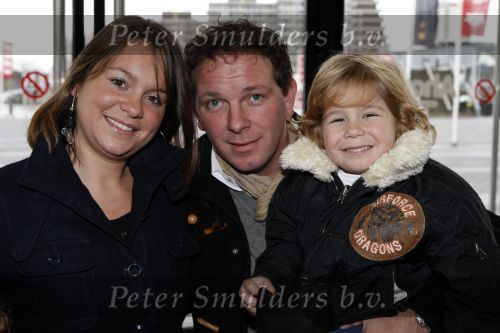 Rotterdam 25 november 2007
Premiere Feest van sinterklaas in ahoy. Robert Leroy met vrouw Sascha en zon Josh