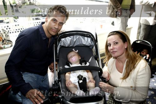 Amsterdam 13 juni 2008
Papa van het jaar verkiezing. Robert Schoemacher met dochter en vrouw Claudia v Zweden
Peter Smulders