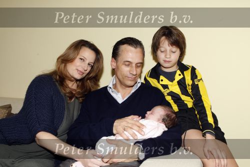 Amsterdam 24 november 2007
Robert Schoemacher met zijn zoon Moos dochter  ... en vrouw Claudia v Zweden.