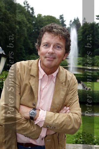 Hilversum 12 augustus 2008
 Robert ten Brink bij presentatie RTL in ksteel de hoge vuursche.
Peter Smulders bv