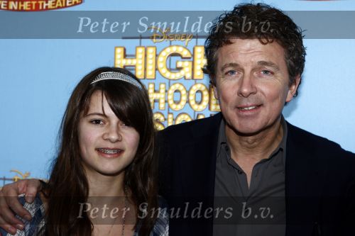 Tilburg 25 januari 2009
Premiere High school musical in schouwburg Tilburg. Robert ten Brink met dochter
Peter Smulders bv