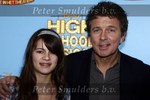Tilburg 25 januari 2009
Premiere High school musical in schouwburg Tilburg. Robert ten Brink met dochter
Peter Smulders bv