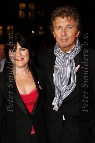 Amsterdam 29 september 2008
Pink Ribbon gala in het concert gebouw. Robert ten Brink met zijn vrouw roos
Peter Smulders bv