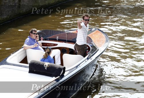 Amsterdam 15 april 2009
Roderik Hilhorst met zijn speedboot op de amsterdamse grachten.
Peter Smulders bv