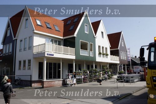 Landsmeer 24 april 2009
Het nieuwe huis van Ron Boshardt waar hij met zijn nieuwe vriendin Emilie woont.
Peter Smulders bv