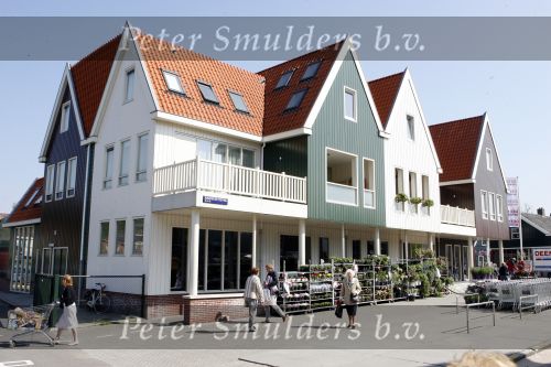 Landsmeer 24 april 2009
Het nieuwe huis van Ron Boshardt waar hij met zijn nieuwe vriendin Emilie woont.
Peter Smulders bv
