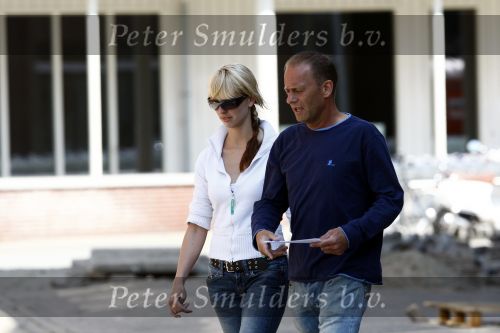 Landsmeer 25 april 2009
Ron Boszhard met zijn nieuwe vriendin Emilie Rozenga in Landsmeer.
Peter Smulders bv