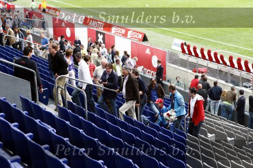 Amsterdam 10 mei 2009
Ajax-fc twente in de arena. De harde kern ajax supporters komt de eerste helft niet kijken en heeft spanddoeken opgehangen om te protesteren tegen het beleid bij ajax. Ron Brandsteder
Peter Smulders bv