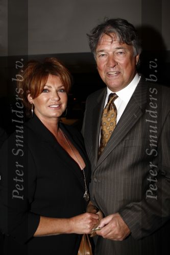 Bussum 25 februari 2008
Premiere Simone Kleinsma in het spant in bussum.   Ron en Yvonne Brandsteder  
Peter Smulders bv