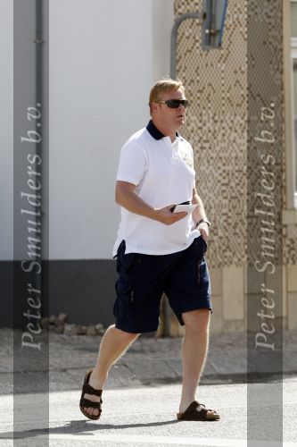 Vale do Lobo 6 mei 2008
Ronald Koeman is na zijn ontslag bij FC Valencia vertrokken naar Vale Do Lobo
Het wassen en tanken van zijn auto en boodschappen doen behoort tot de dagelijkse werkzaamheden